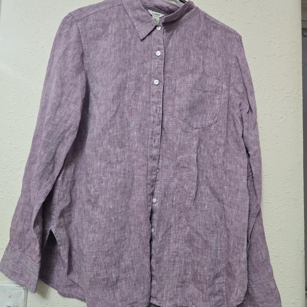 L.L. Bean Men's Button-Down Shirt in Mauve - Picture 3 of 7